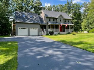 27 Lincoln Avenue Ext #2, Millbury, MA 01527