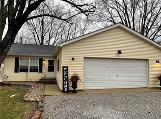 415 3rd St, Wilkinson, IN 46186