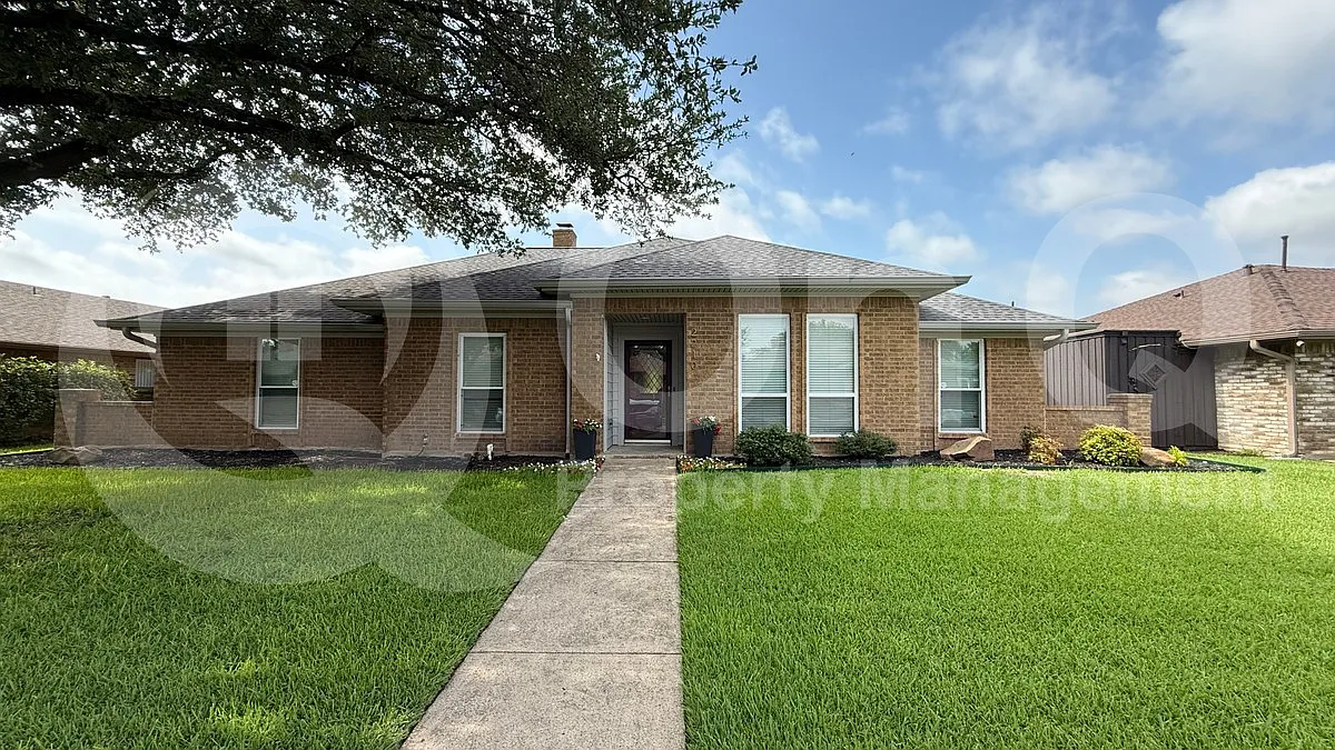 3 bed, 2.5 bath, 2225 sqft, $2,950 — Photo 1