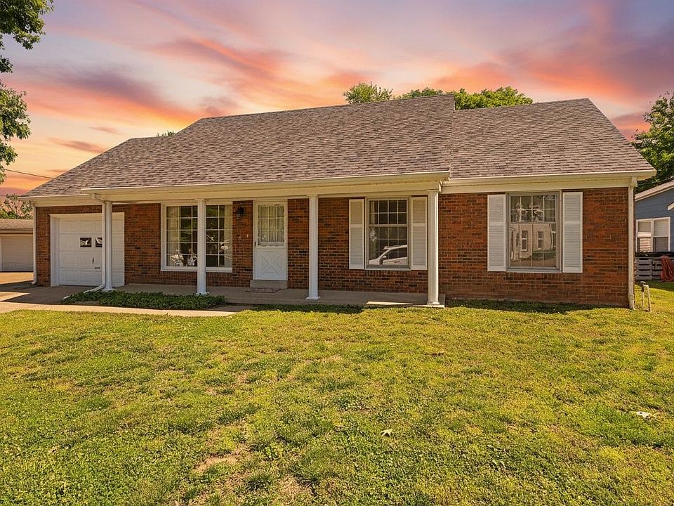 1st image of 109 Villa Dr