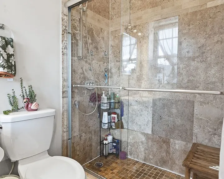 Hinman Court Condos — Photo 48
