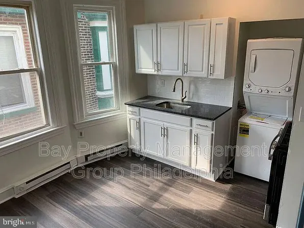 1613 Dyre St, Philadelphia, PA 19124