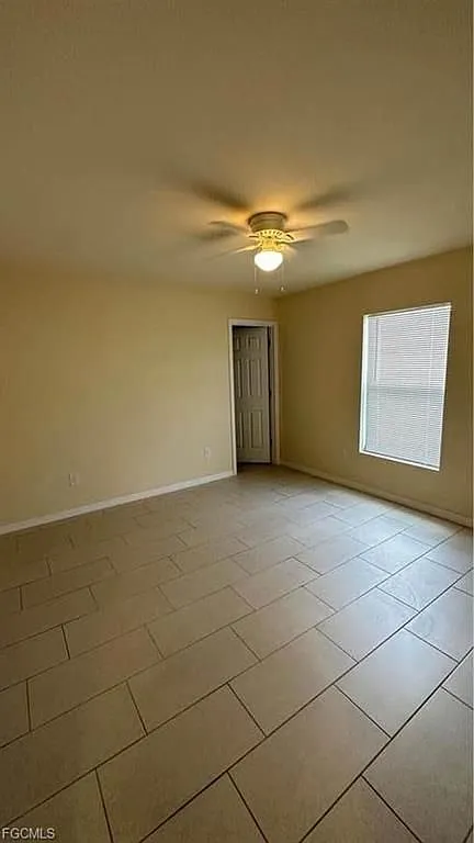 3 bed, 2.0 bath, 1200 sqft, $1,585 — Photo 3