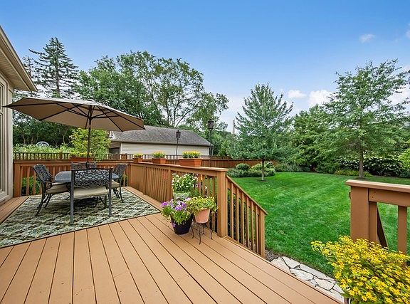 3rd image of 4450 Clausen Ave
