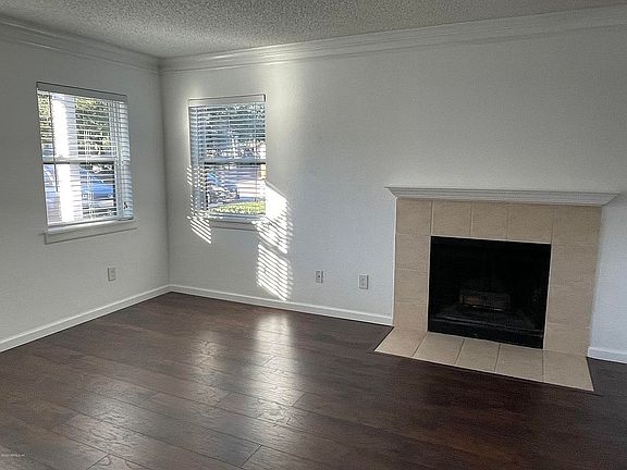 5th image of 100 Fairway Park Blvd Unit 301