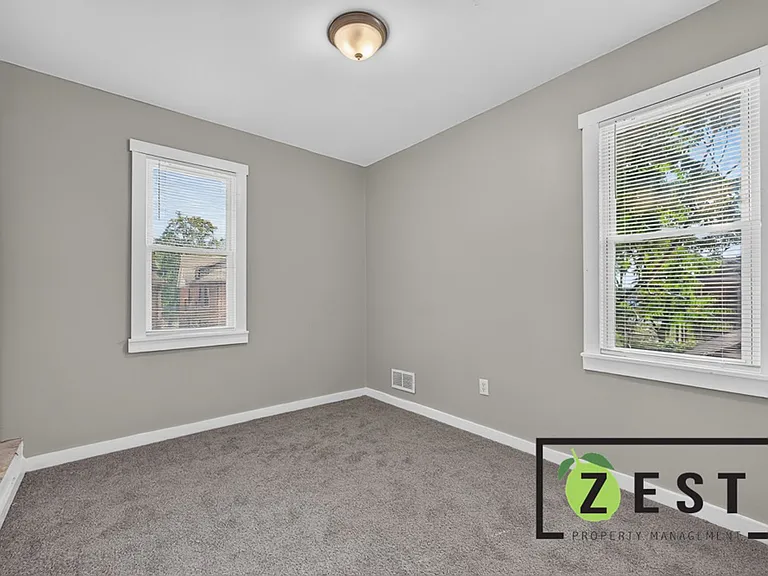 3329 Waverly St — Photo 12