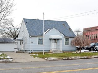 122 Cayuga Rd, Cheektowaga, NY 14225