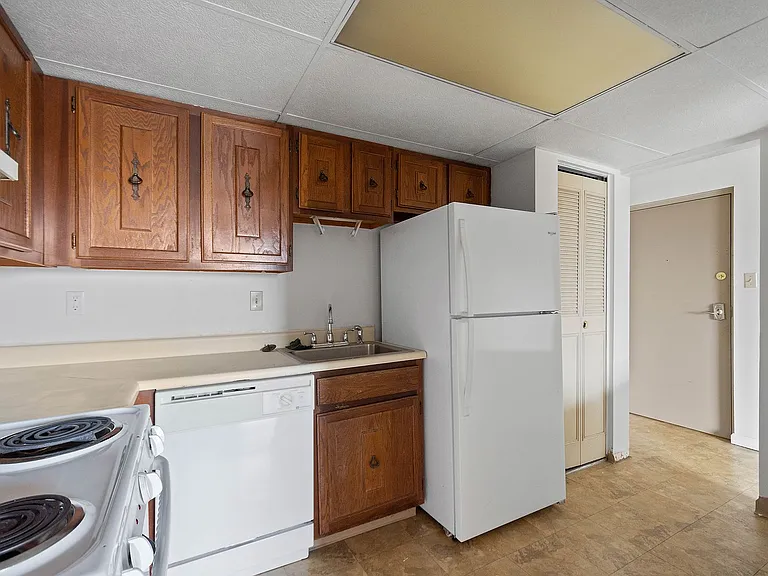 2860 Washington Blvd — Photo 14