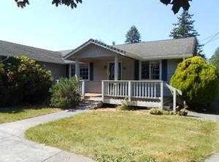 910 Easy St, Brookings, OR 97415