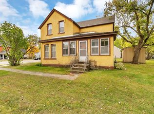 17 1st St SW, Richmond, MN 56368