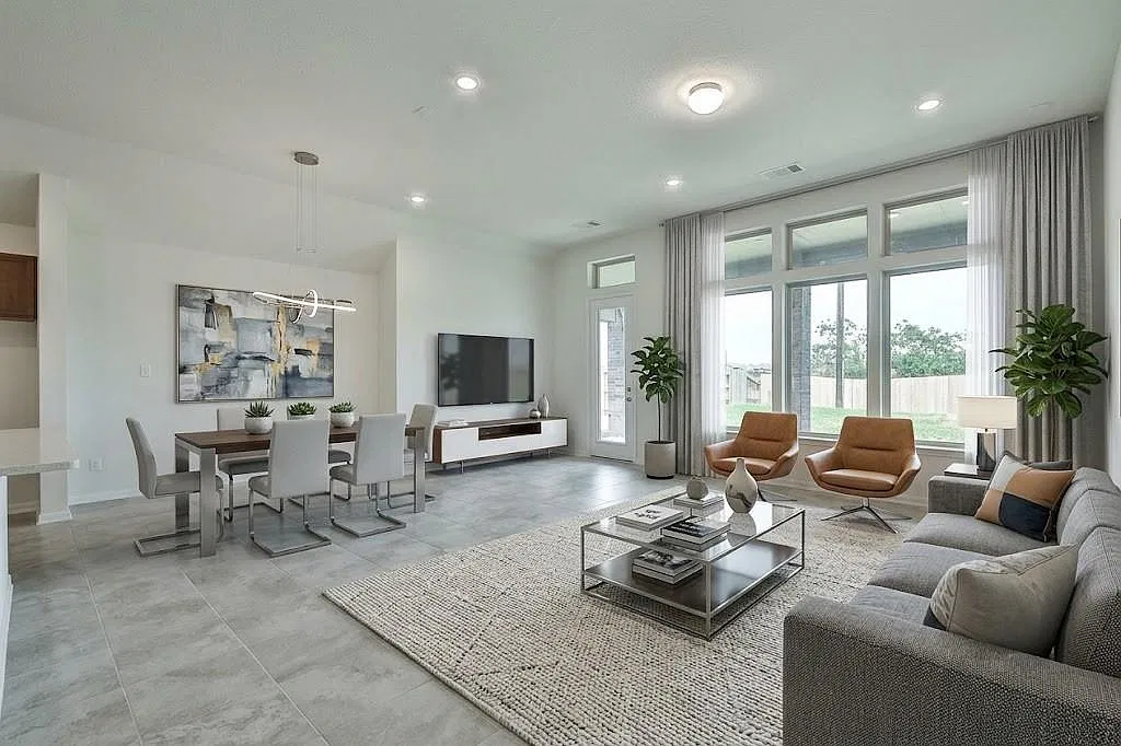 3 bed, 2480 sqft, $2,395 — Photo 3