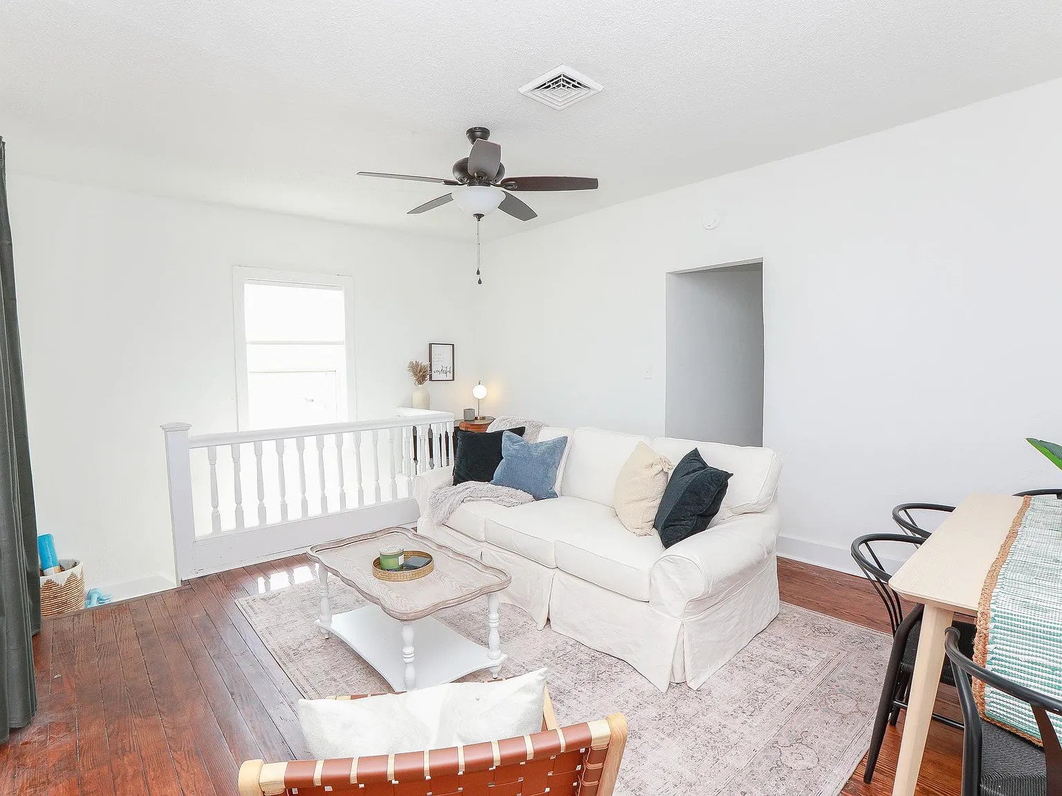 3 bed, 1300 sqft, $3,000 — Photo 4
