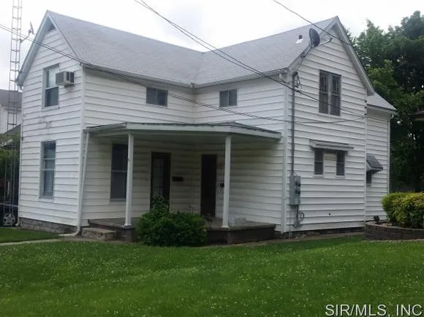 208 E Lebanon St, Nashville, IL 62263