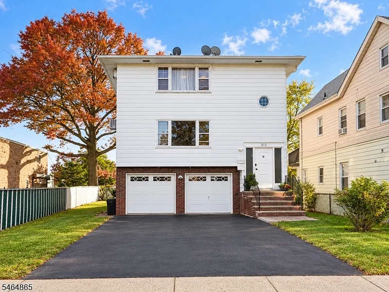 311 Rutherford Blvd