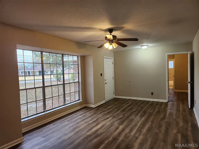 278 Teri Ln — Photo 6