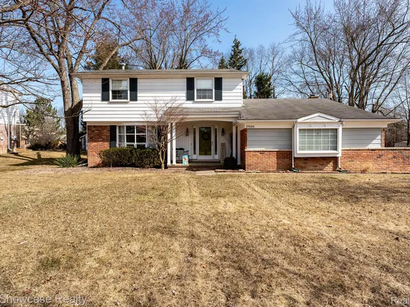 29184 Hemlock Ct, Farmington Hills, MI 48336