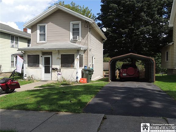 2nd image of 211 Hazzard St
