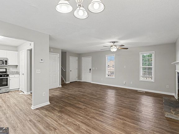4th image of 204 Winchester Dr