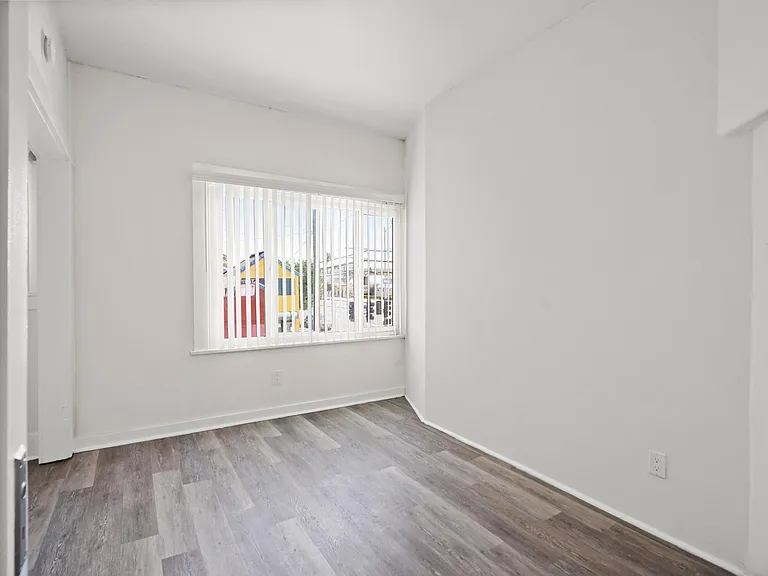 3767 Midvale Ave #3 — Photo 5