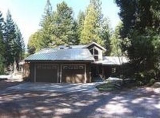 311 Cricket Rd, Mount Shasta, CA 96067