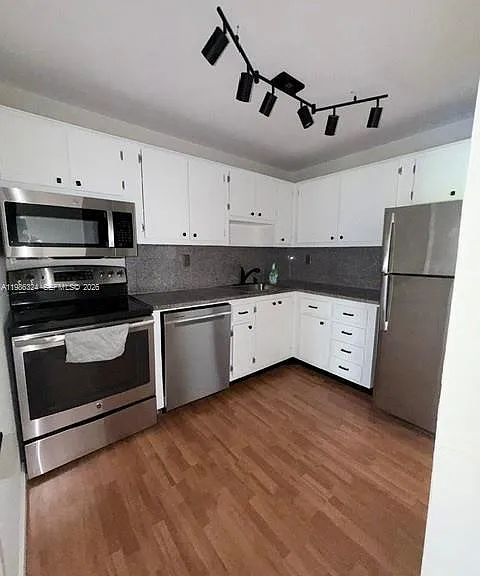 2640 NE 135th St #317 — Photo 6