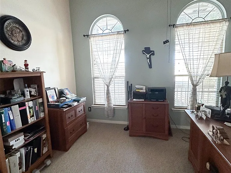 2121 Settlers Park Loop — Photo 6