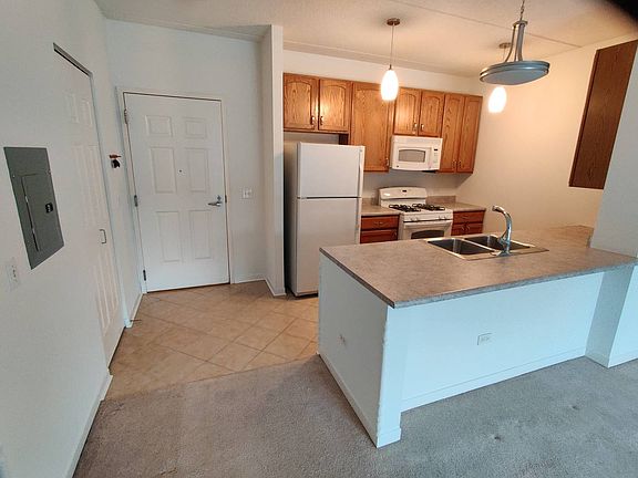 2nd image of 2335 W Belle Plaine Ave APT 210