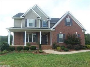 8401 Newgate Trce, Browns Summit, NC 27214