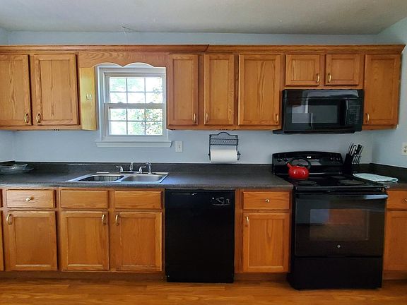 4th image of 319 Smoketree Cir