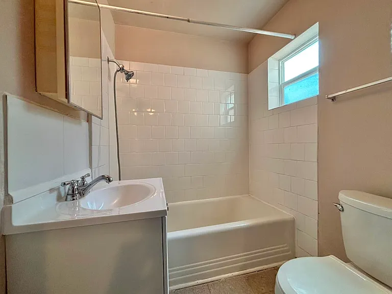 1635 W Pacific Ave #A — Photo 10