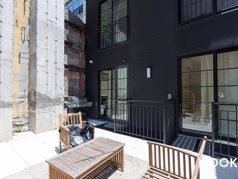 978 Kent Ave #1B — Photo 16