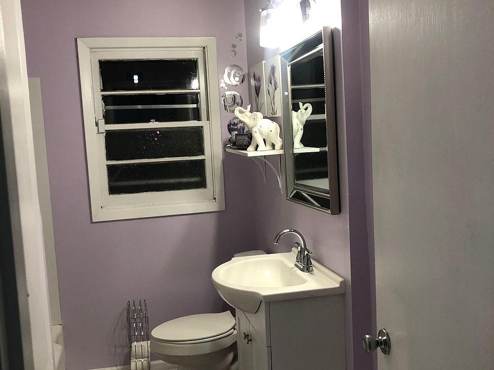 1st image of 2027 Alma St