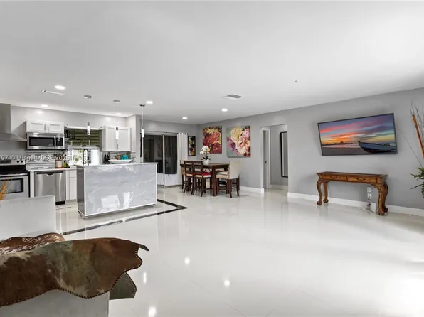 8517 NW 57th Ct, Fort Lauderdale, FL 33321