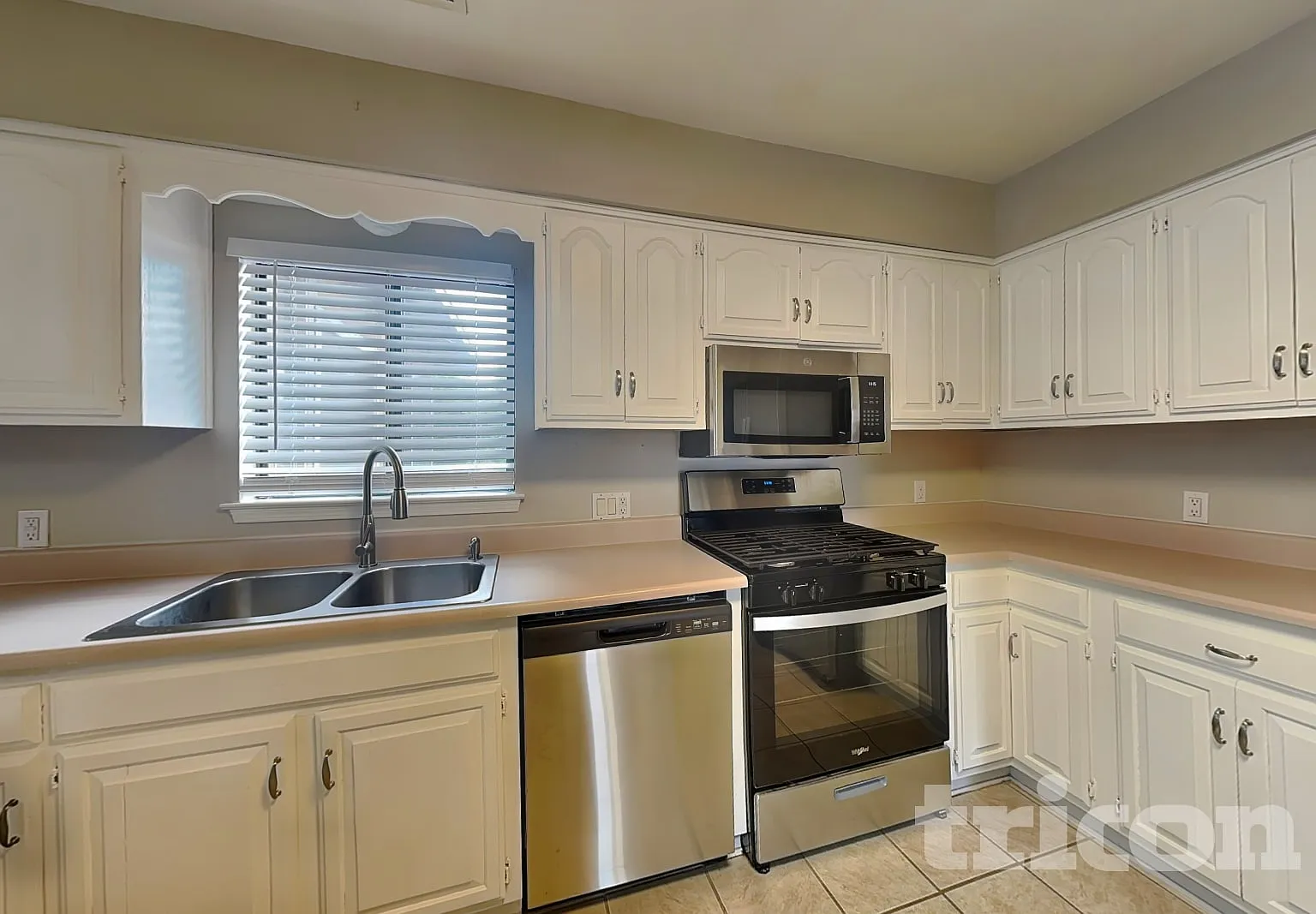 86 Wyoming Autumn Rd NE Rio Rancho NM — Photo 4