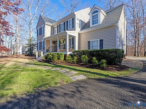 2nd image of 414 Hickory Dr