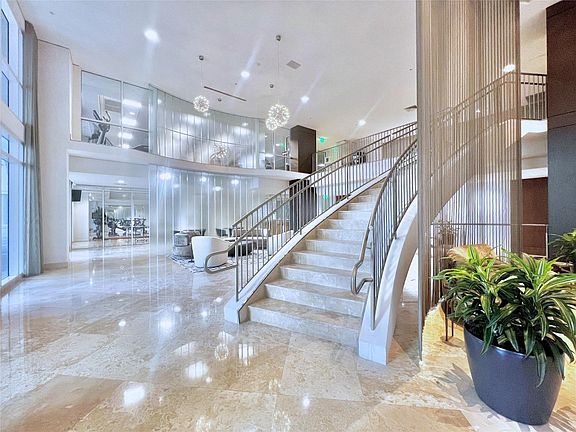 5th image of 511 SE 5th Ave APT 2115