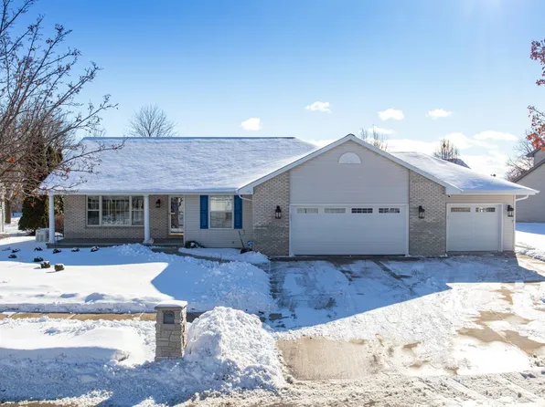 527 Applewood Dr, Kimberly, WI 54136