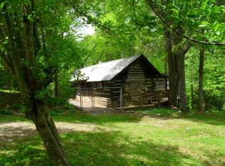 54 Old South Dr, Burnsville, NC 28714