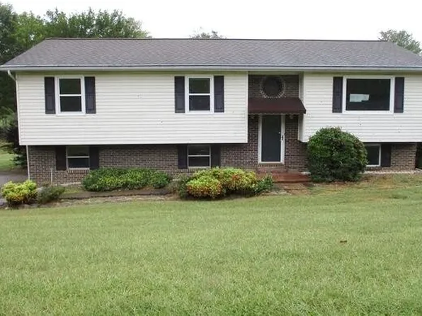5075 Sparrows Point Dr NE, Cleveland, TN 37312