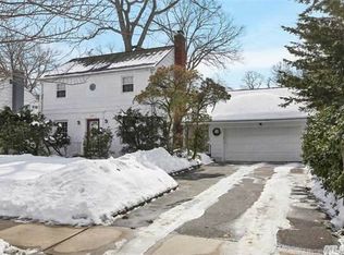 201 Green Ave, Freeport, NY 11520