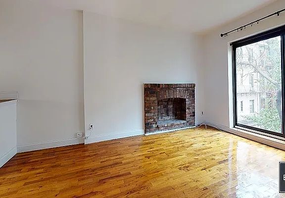 2nd image of 403 E 87th St APT 2C