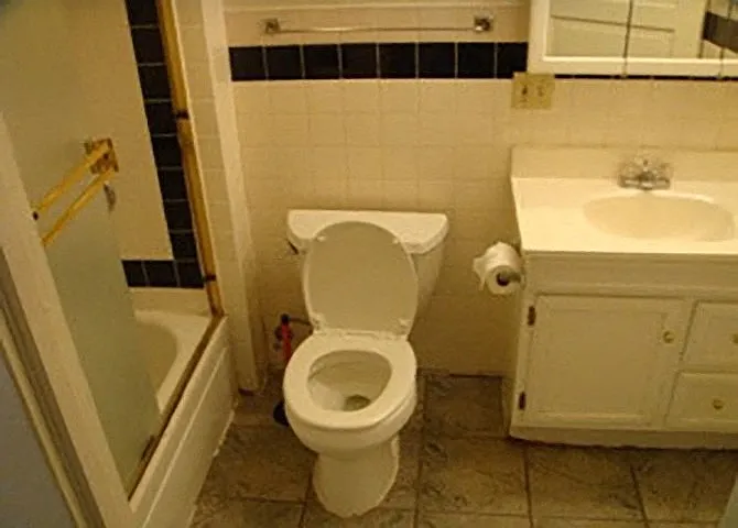 2545 Benvenue Ave — Photo 14