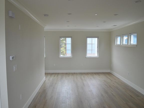 5th image of 195 Carmel Ave #C