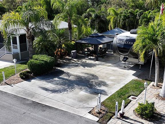 2nd image of 5700 Cypresswoods Resort DR