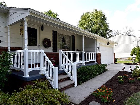 3rd image of 1341 Cranbrook Dr NE