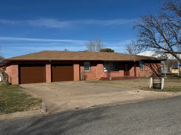 727 E 12th St, Littlefield, TX 79339
