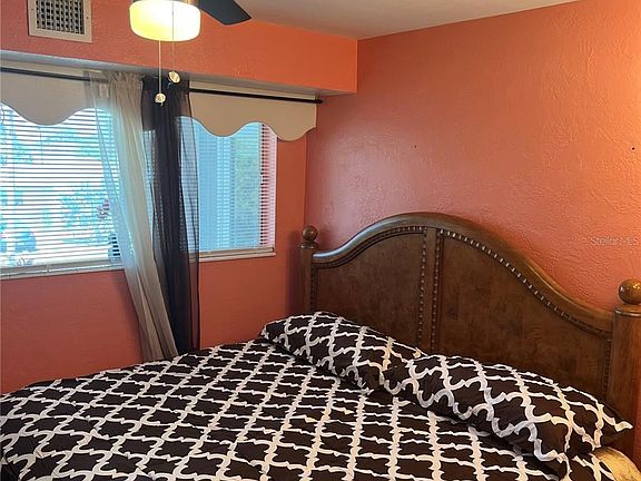 4th image of 416 73rd Ave N APT 209