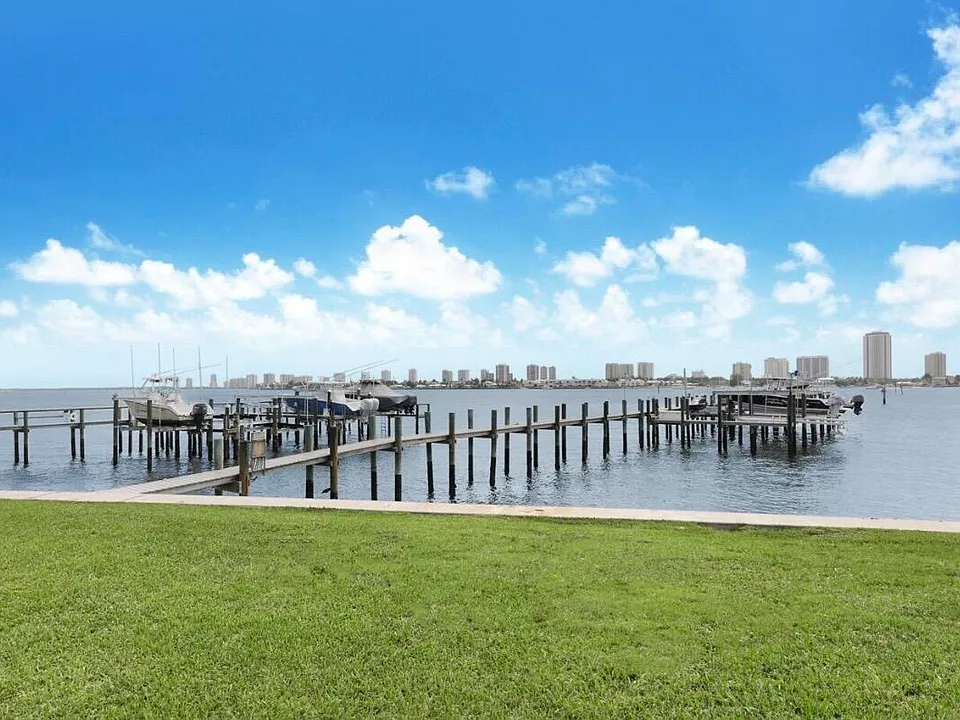 370 Wilma Cir #6