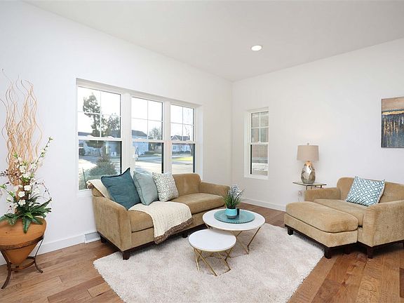 3rd image of 755 William St #1