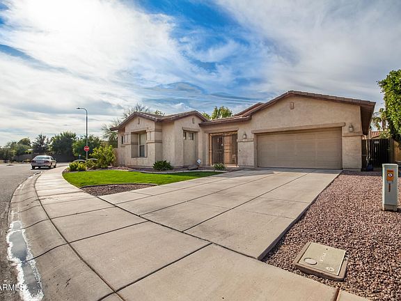 3rd image of 1352 S Nebraska Pl